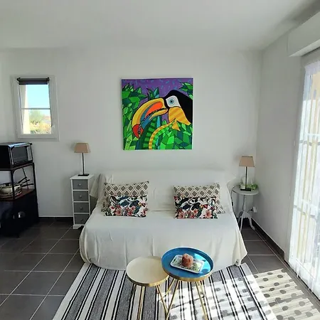 Very Bright Studio In The Center Of * Ares